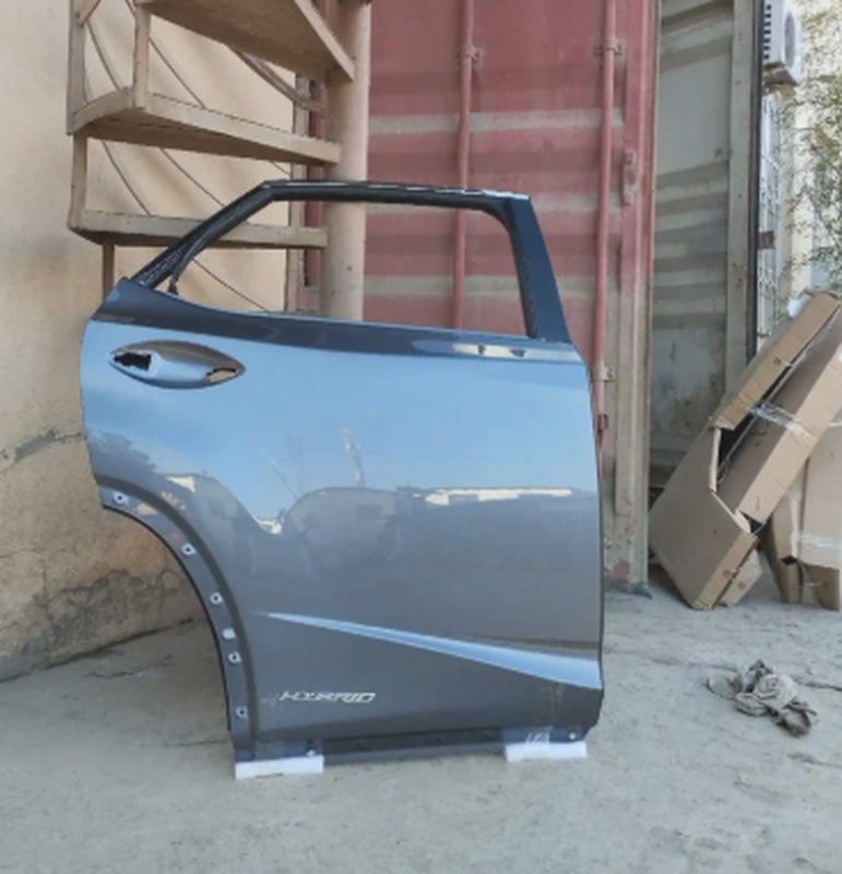 Дверь задняя на Lexus Rx350